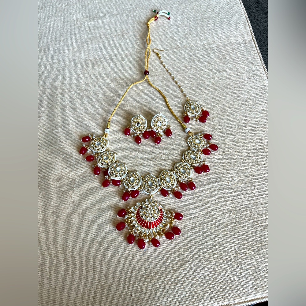New Stunning Beautiful Necklace, Earrings , Tikka with red white beads.